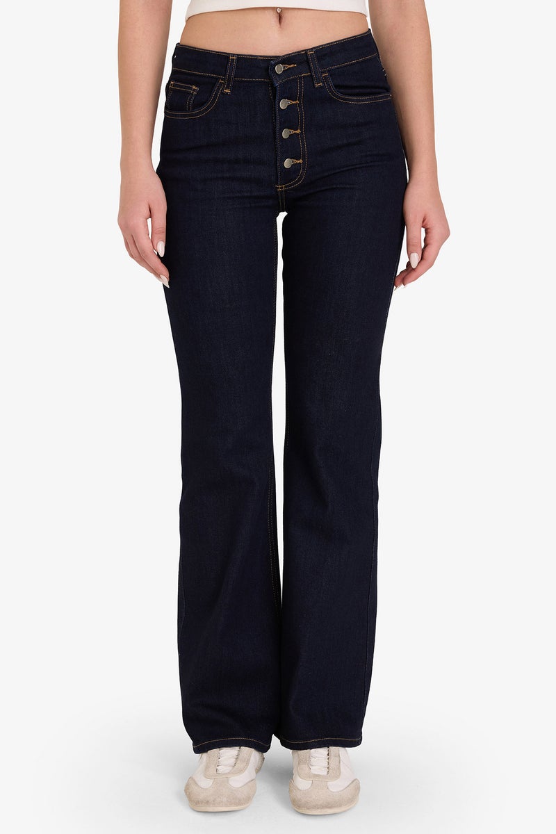 ديفاكتو بنطلون جينز ميا فلير فيت برجل عادية وخصر عادي - Image 3